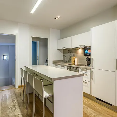 Cozy With Ac Apartment *
